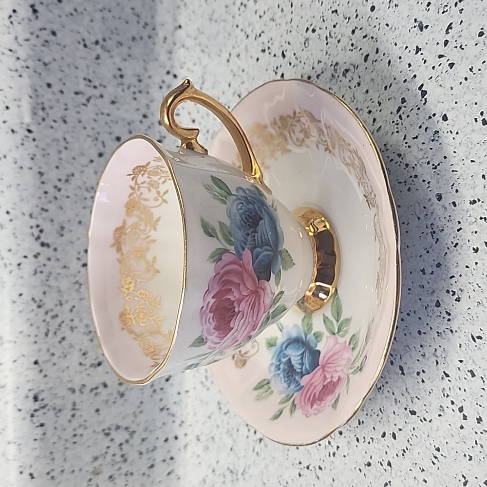 Stunning rare find Windsor bone china made in England